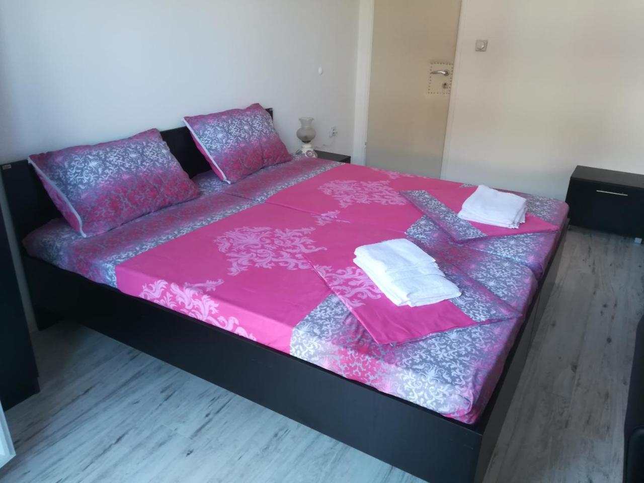 Mitic Apartmani 1 Ni Εξωτερικό φωτογραφία
