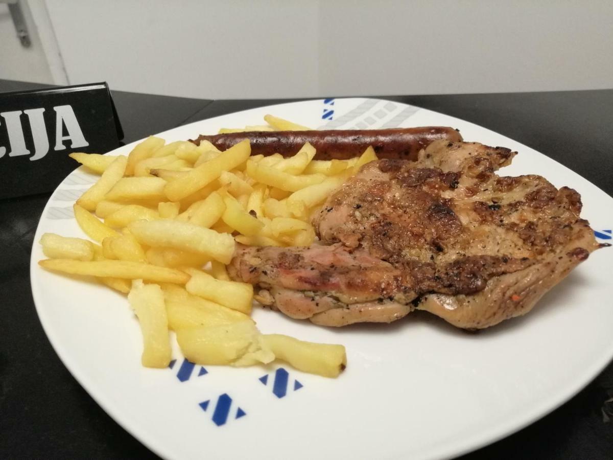 Mitic Apartmani 1 Ni Εξωτερικό φωτογραφία